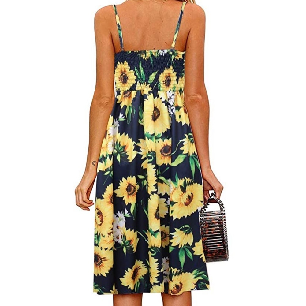 🌻Sunflower Midi Dress🌻 - Picture 3 of 5